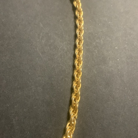 24 inch Faux Gold Rope chain with great cuts for the real look - Picture 4 of 6